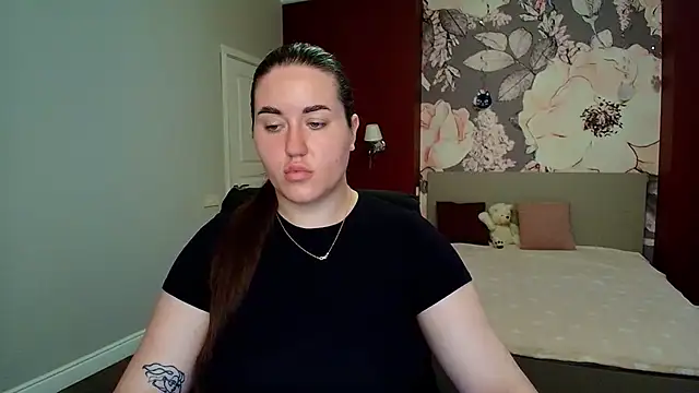 Snapshot of Roxie_Bradley chatting on 07/22/26, 05:43 Roxie Bradley online show from 07/22/26, 05:43