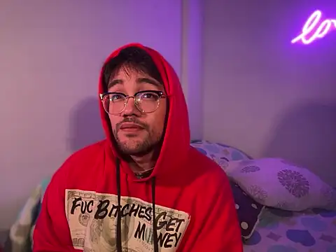 Im sophiie online show from 01/21/25, 08:52