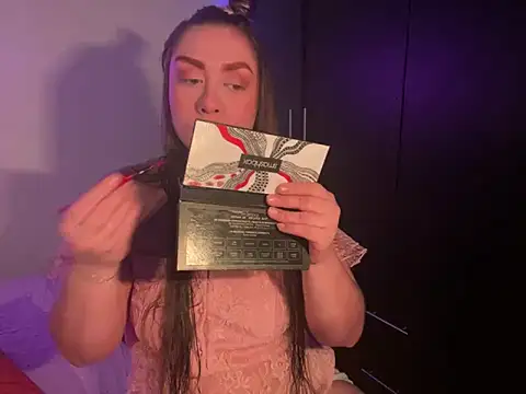 Im sophiie online show from 02/06/25, 05:57