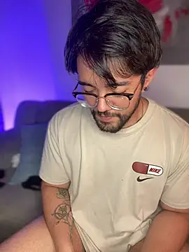 Im sophiie online show from 03/21/25, 09:12