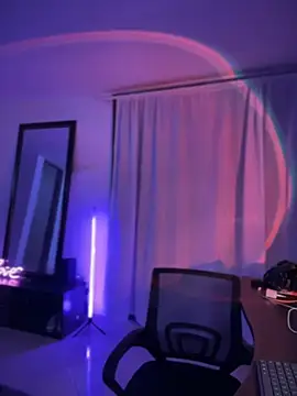 Im sophiie online show from 10/11/25, 06:45