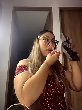 Im sophiie online show from 03/26/26, 06:41