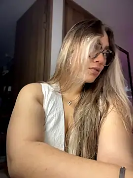 Im sophiie online show from 03/27/26, 06:41