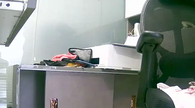 Snapshot of kavipanty chatting on 03/06/25, 08:52 kavipanty online show from 03/06/25, 08:52