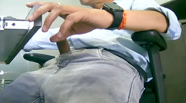 Snapshot of kavipanty chatting on 03/20/25, 07:03 kavipanty online show from 03/20/25, 07:03