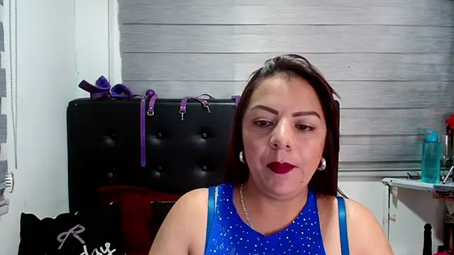 Snapshot of VIOLETTA-HOT chatting on 03/01/25, 10:02 VIOLETTA-HOT online show from 03/01/25, 10:02