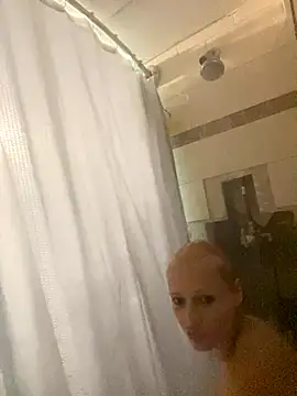 Jessiejames32 online show from 11/02/25, 06:38