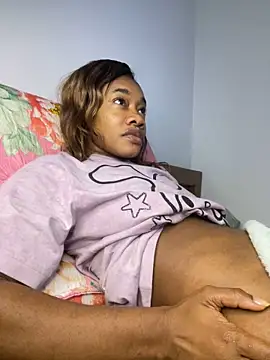  yisela  online show from 10/12/25, 01:37