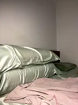  yisela  online show from 11/09/25, 11:47