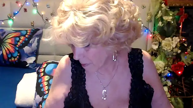 HappyWomanOn online show from 04/29/26, 06:03