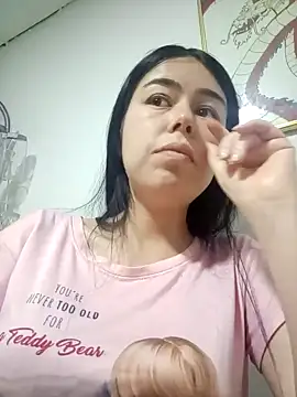 Snapshot of ArianaSmith69 chatting on 01/20/25, 01:50 ArianaSmith69 online show from 01/20/25, 01:50