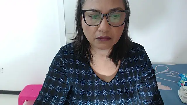 Snapshot of Katha_Marck chatting on 04/29/26, 12:42 Katha Marck online show from 04/29/26, 12:42