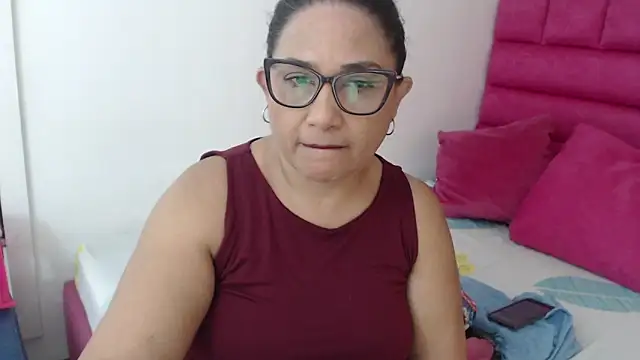 Snapshot of Katha_Marck chatting on 05/19/26, 12:44 Katha Marck online show from 05/19/26, 12:44