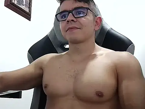 Snapshot of MILCARITAS3 chatting on 02/19/26, 06:59 MILCARITAS3 online show from 02/19/26, 06:59