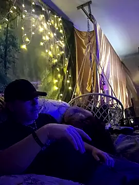 Snapshot of Hotredheadandtoungelasher chatting on 12/08/24, 01:25 Hotredheadandtoungelasher online show from 12/08/24, 01:25