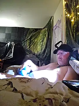 Snapshot of Hotredheadandtoungelasher chatting on 12/16/24, 09:46 Hotredheadandtoungelasher online show from 12/16/24, 09:46