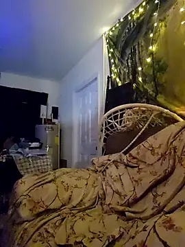 Snapshot of Hotredheadandtoungelasher chatting on 12/31/24, 07:42 Hotredheadandtoungelasher online show from 12/31/24, 07:42