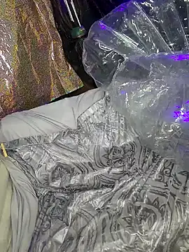 Snapshot of Hotredheadandtoungelasher chatting on 12/31/24, 02:03 Hotredheadandtoungelasher online show from 12/31/24, 02:03