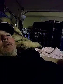 Snapshot of Hotredheadandtoungelasher chatting on 01/03/25, 05:06 Hotredheadandtoungelasher online show from 01/03/25, 05:06