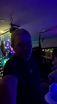 Snapshot of Hotredheadandtoungelasher chatting on 01/07/25, 09:40 Hotredheadandtoungelasher online show from 01/07/25, 09:40