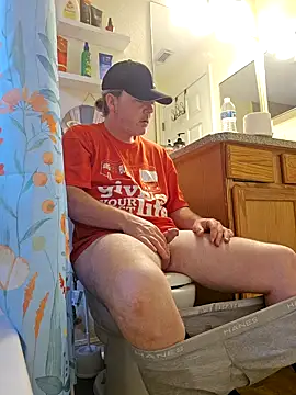 Snapshot of Hotredheadandtoungelasher chatting on 01/19/25, 06:53 Hotredheadandtoungelasher online show from 01/19/25, 06:53