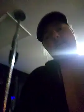 Snapshot of Hotredheadandtoungelasher chatting on 01/20/25, 08:09 Hotredheadandtoungelasher online show from 01/20/25, 08:09