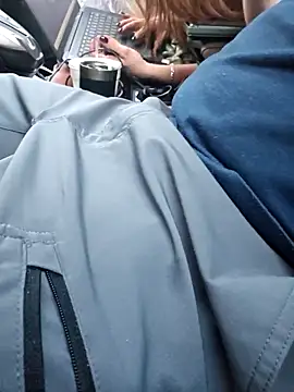 Snapshot of Hotredheadandtoungelasher chatting on 02/27/25, 11:04 Hotredheadandtoungelasher online show from 02/27/25, 11:04