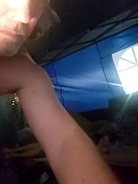 Snapshot of Hotredheadandtoungelasher chatting on 03/04/25, 12:12 Hotredheadandtoungelasher online show from 03/04/25, 12:12