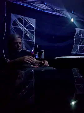 Snapshot of Hotredheadandtoungelasher chatting on 03/08/25, 10:24 Hotredheadandtoungelasher online show from 03/08/25, 10:24