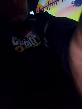 Snapshot of Hotredheadandtoungelasher chatting on 03/10/25, 12:04 Hotredheadandtoungelasher online show from 03/10/25, 12:04