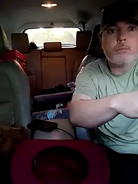 Snapshot of Hotredheadandtoungelasher chatting on 03/20/25, 11:02 Hotredheadandtoungelasher online show from 03/20/25, 11:02