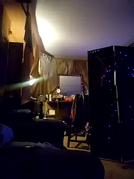 Snapshot of Hotredheadandtoungelasher chatting on 10/20/25, 05:08 Hotredheadandtoungelasher online show from 10/20/25, 05:08