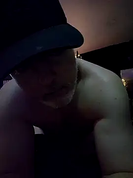 Hotredheadandtoungelasher online show from 12/22/25, 10:12