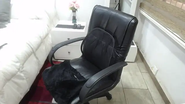 jesy hot online show from 02/09/26, 07:51