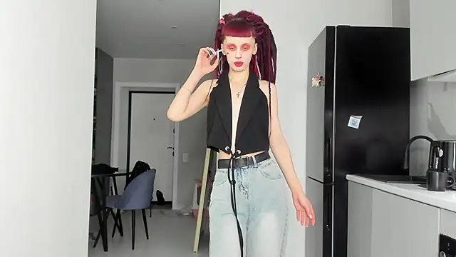 Snapshot of FlowerOfSin2001 chatting on 03/11/25, 07:47 FlowerOfSin2001 online show from 03/11/25, 07:47