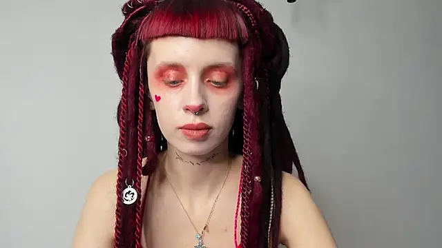 Snapshot of FlowerOfSin2001 chatting on 03/20/25, 04:42 FlowerOfSin2001 online show from 03/20/25, 04:42