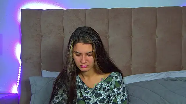 RachelSimpson online show from 11/08/25, 06:18