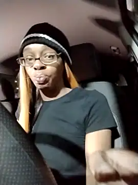 Snapshot of Jasmine_FullsShine chatting on 02/14/26, 01:46 Jasmine FullsShine online show from 02/14/26, 01:46