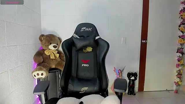 M isabel25 online show from 01/13/25, 02:50