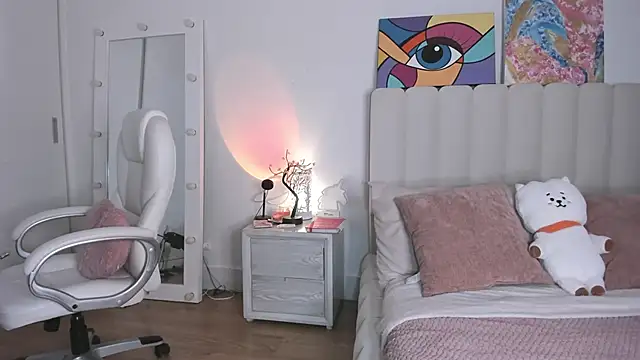Daniela Miller  online show from 09/13/25, 12:54