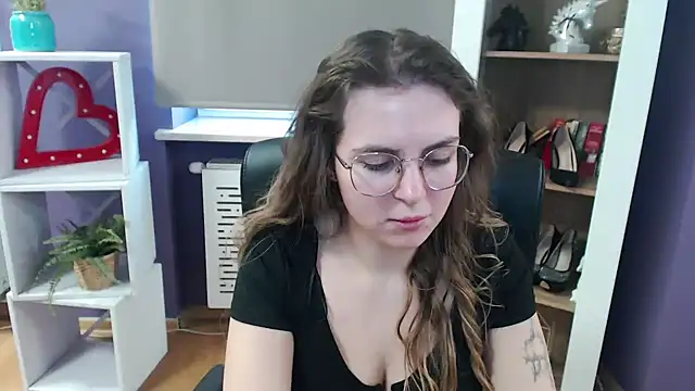 Zoey Erotic online show from 03/05/25, 11:49