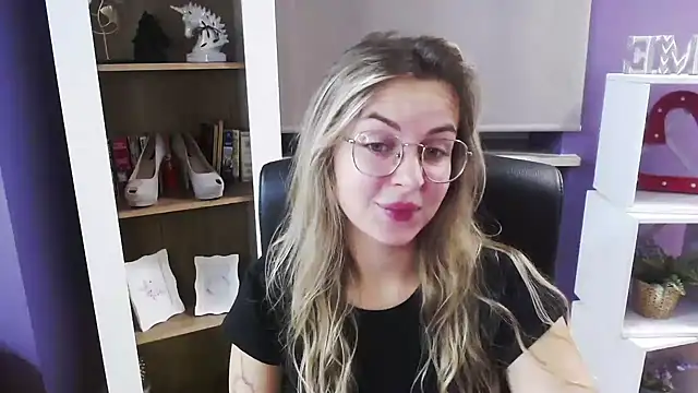 Zoey Erotic online show from 09/30/25, 04:28