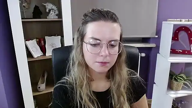 Zoey Erotic online show from 10/07/25, 04:31