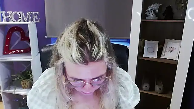 Zoey Erotic online show from 03/16/26, 05:44