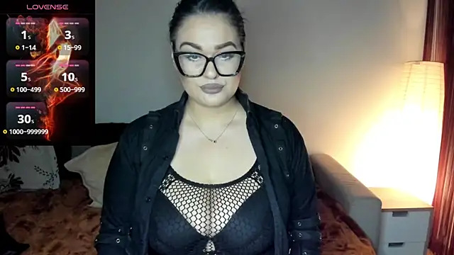 Laura sinner online show from 11/17/25, 05:30