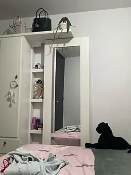 Snapshot of Kataliina chatting on 03/22/25, 05:49 Kataliina online show from 03/22/25, 05:49