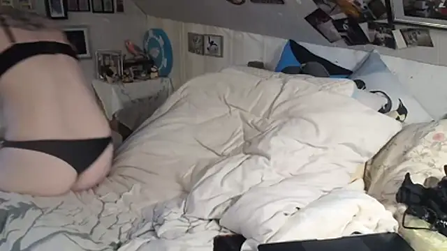 MaryG online show from 02/18/26, 03:30