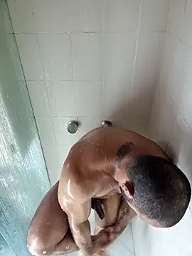 Snapshot of anthonylatynxd chatting on 10/11/25, 05:33 anthonylatynxd online show from 10/11/25, 05:33