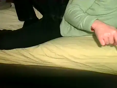 Snapshot of MmaxX004 chatting on 03/22/25, 10:26 MmaxX004 online show from 03/22/25, 10:26