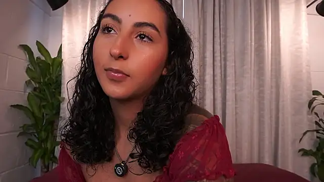 agatha collins  online show from 04/17/26, 06:33